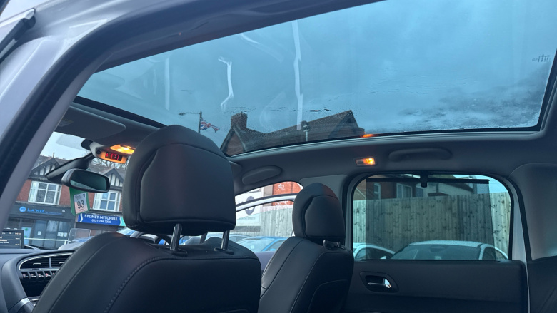 Peugeot 3008 1.6 e-HDi Allure 5dr EGC Diesel Estate